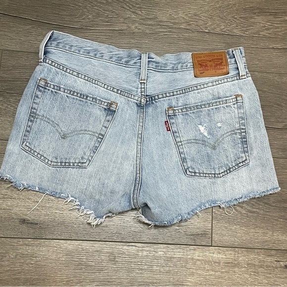 Levi's Womens 501 Button Fly Raw Hem Blue High Rise Denim Patch Jean Shorts 28 - Picture 8 of 9